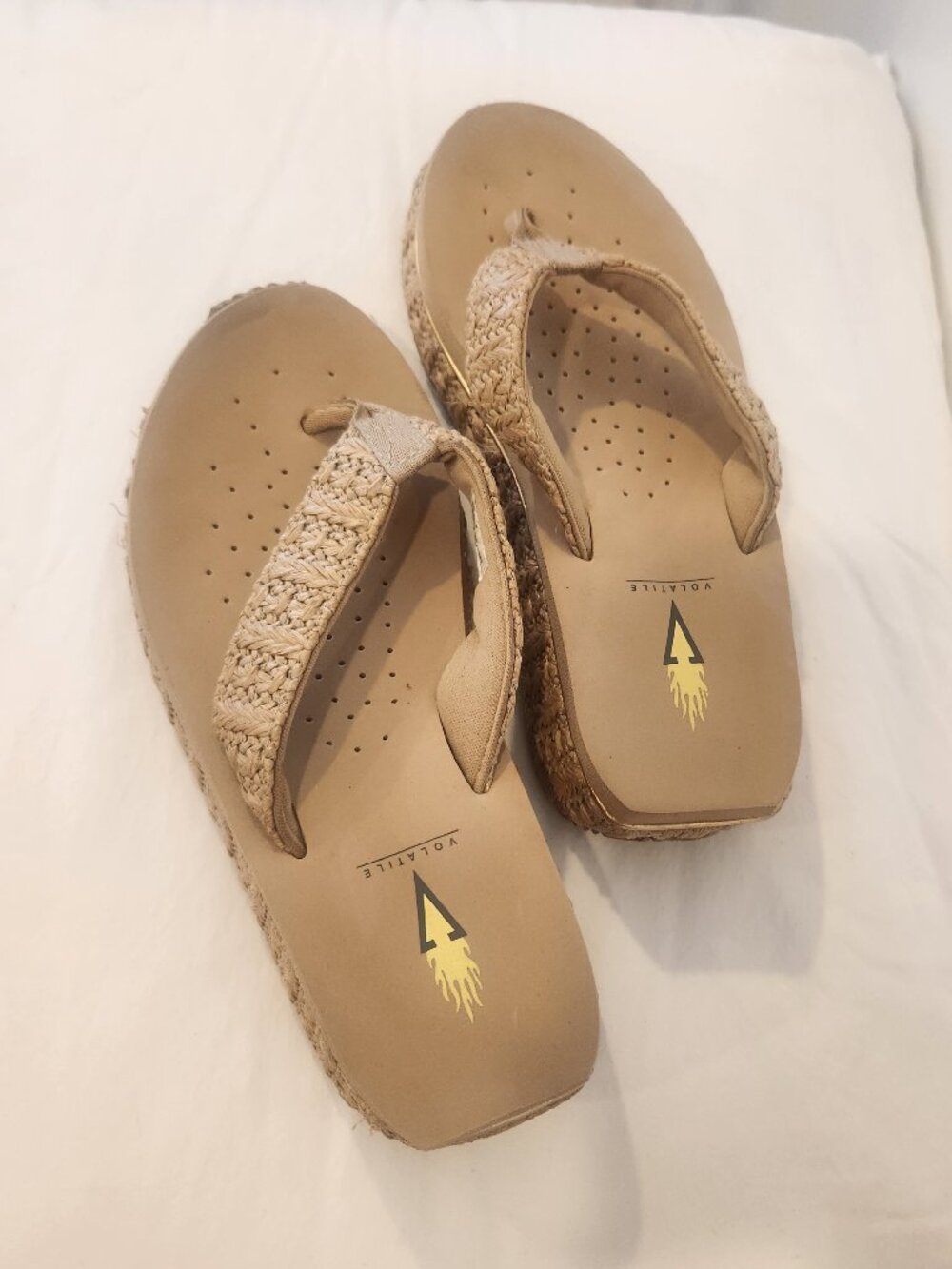 Volatile woven flip flops, size 8